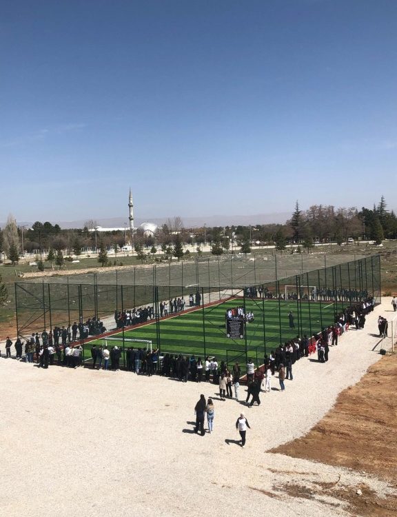 Afşin Anadolu Lisesi Açık Halı Saha Yapım İşi Tamamlandı: 20x40 Metre Ölçülerinde Modern Bir Spor Alanı!