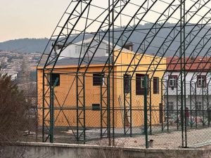 Kızılcahamam 25x50 metre 1250 m2 kapalı halı saha yapımı ve çelik konstrüksiyon kurulumu